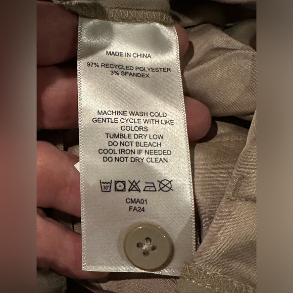 QUINCE women’s Stretch Crepe Pleated Wide Leg Pants - Picture 15 of 16